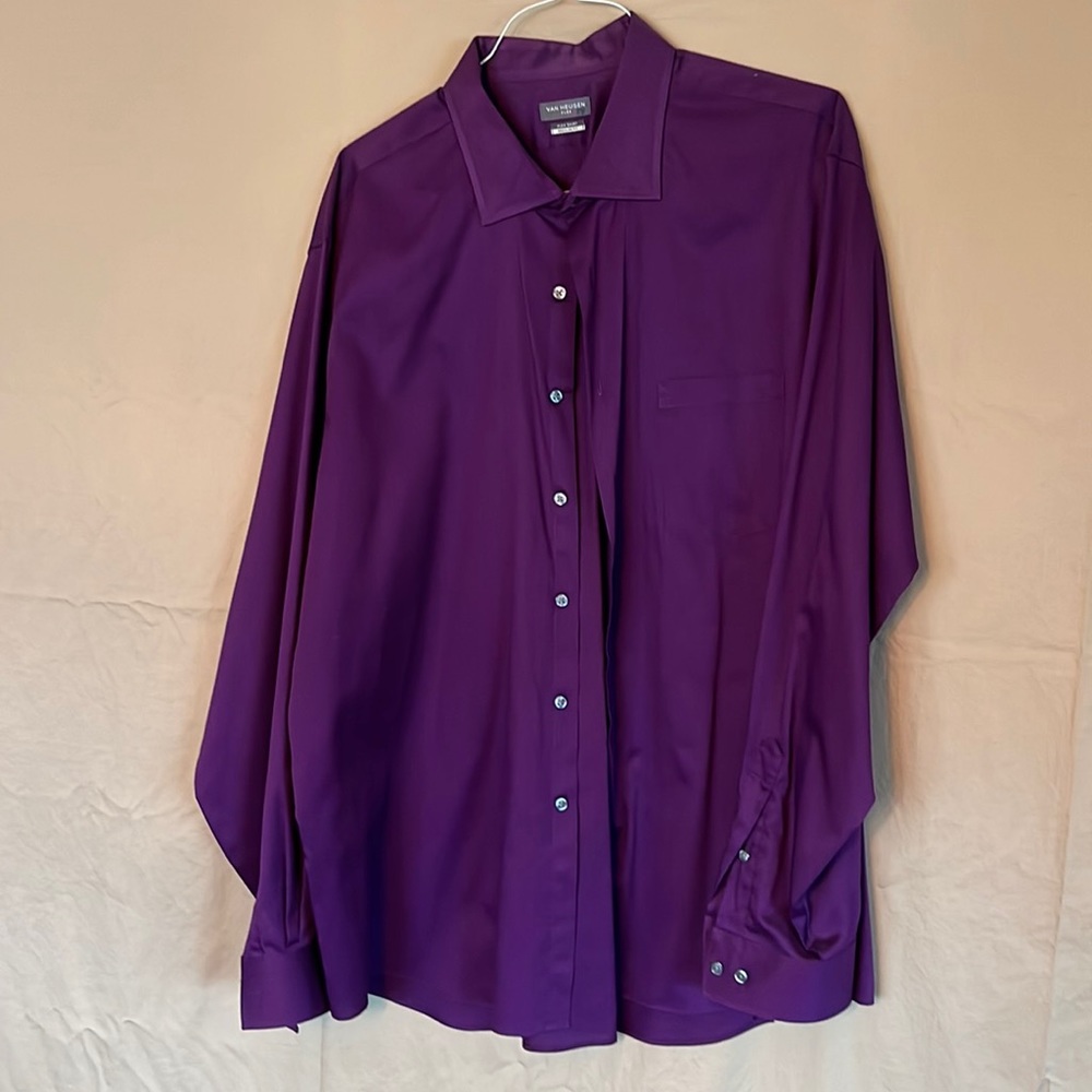 Van Heusen dress shirt, like new, size XXL